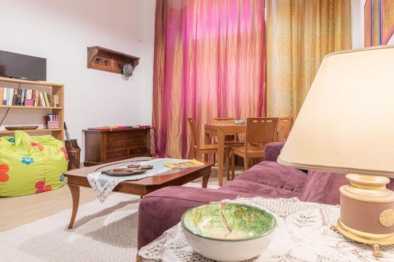 Monti Artistic Flat * Rom